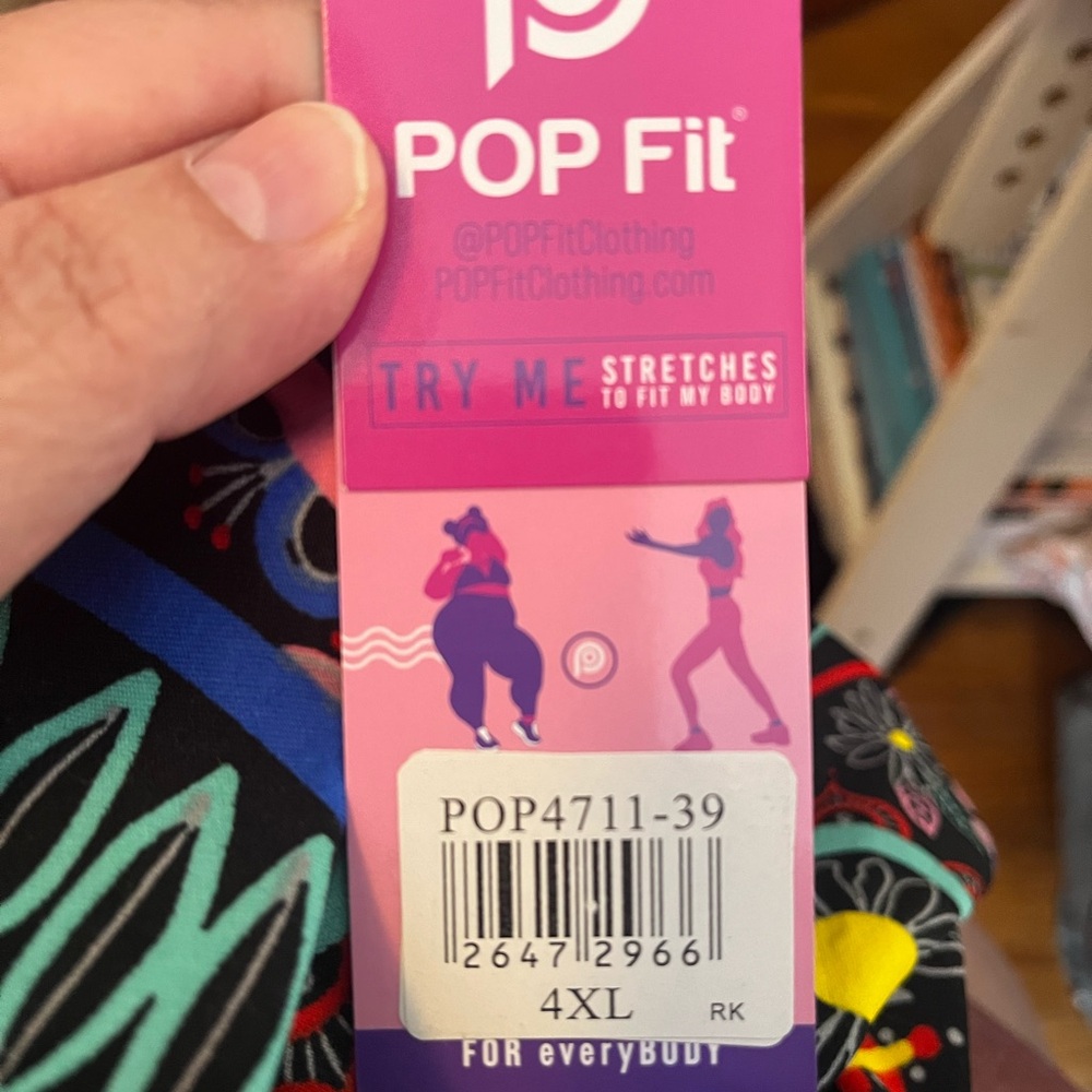 Pop fit Capri leggings with pockets. New